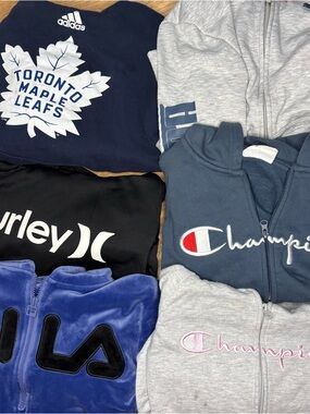 6 hoodies for sale size kids L- woman’s S/XS sizes in pictures amazing deal !